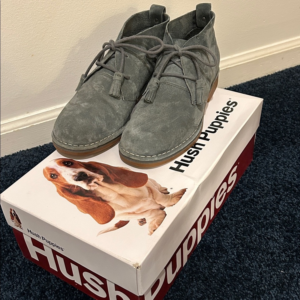 Hush Puppies Cyra Catelyn grey suede chukka/ankle tie boots. Size 6.5